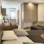 アパート Anna And Jimmy's