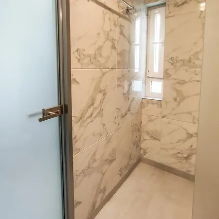 Anna And Jimmy's * Skiathos by