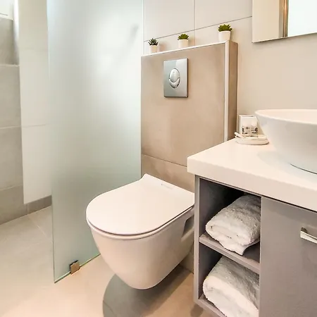 Anna And Jimmy's Apartment Skiathos-Stadt