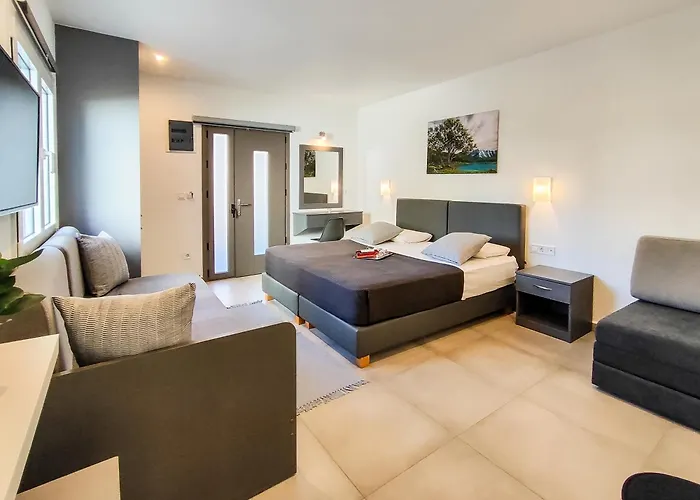 Anna And Jimmy's * Σκιάθος Πόλη