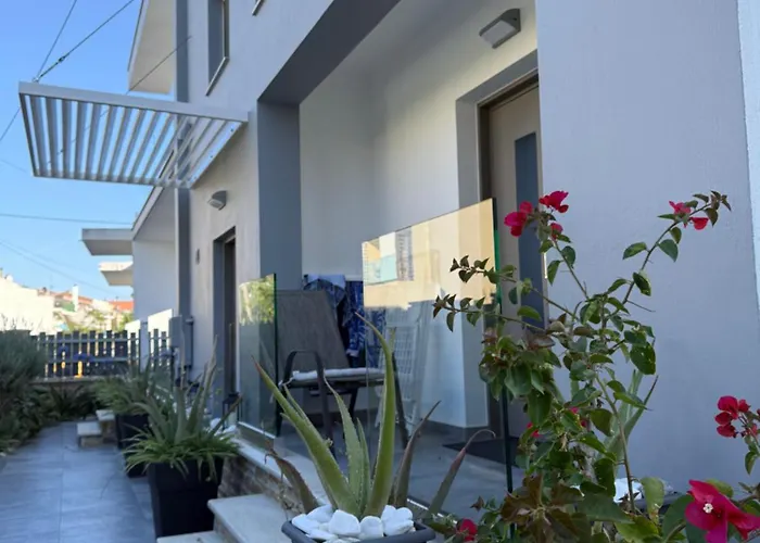 Anna And Jimmy's Σκιάθος Πόλη